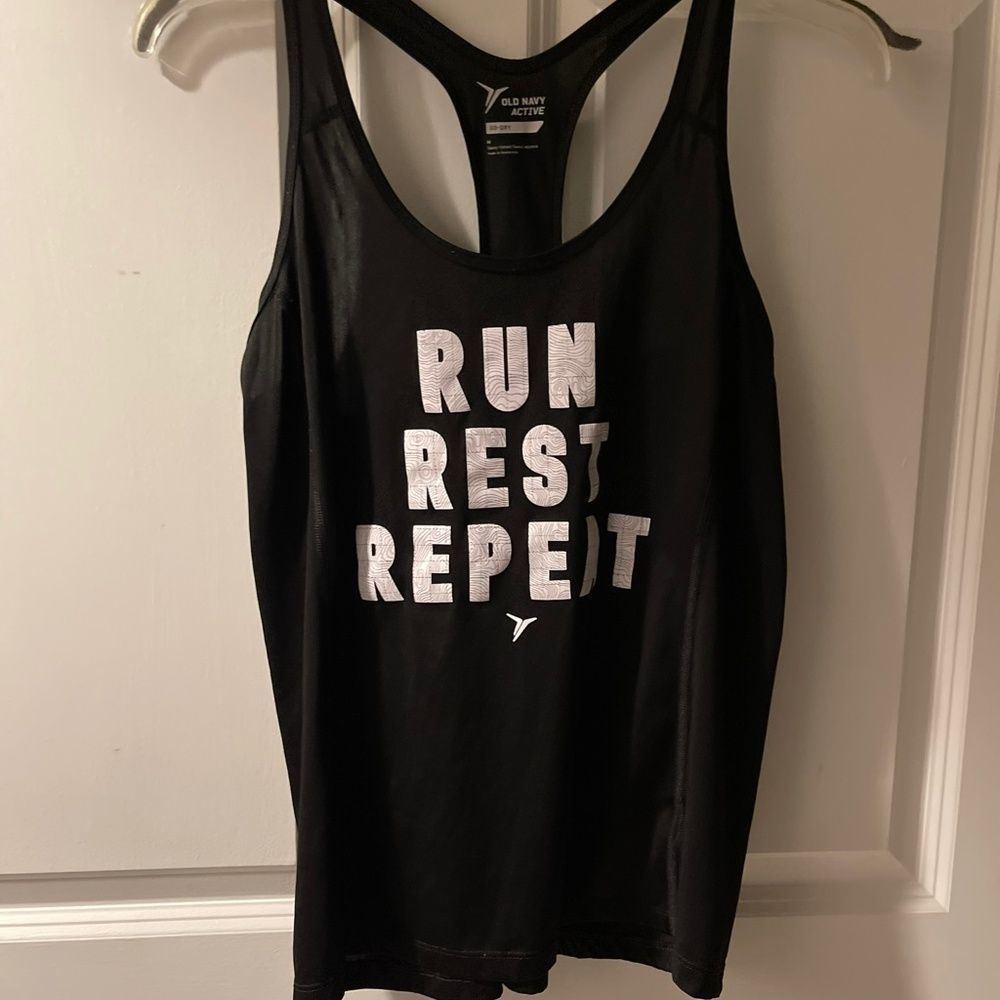Women’s Old Navy Active Womens Graphic Tank Size M